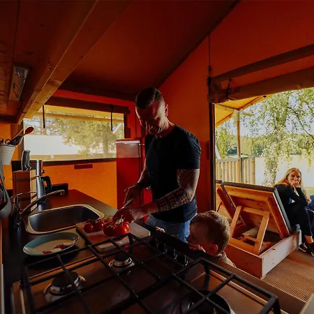 Azur Schwaebische Alb Кемпинг *